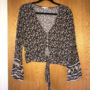 American Eagle long sleeve crop top